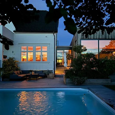 Holiday home Family With Swimming Pool In